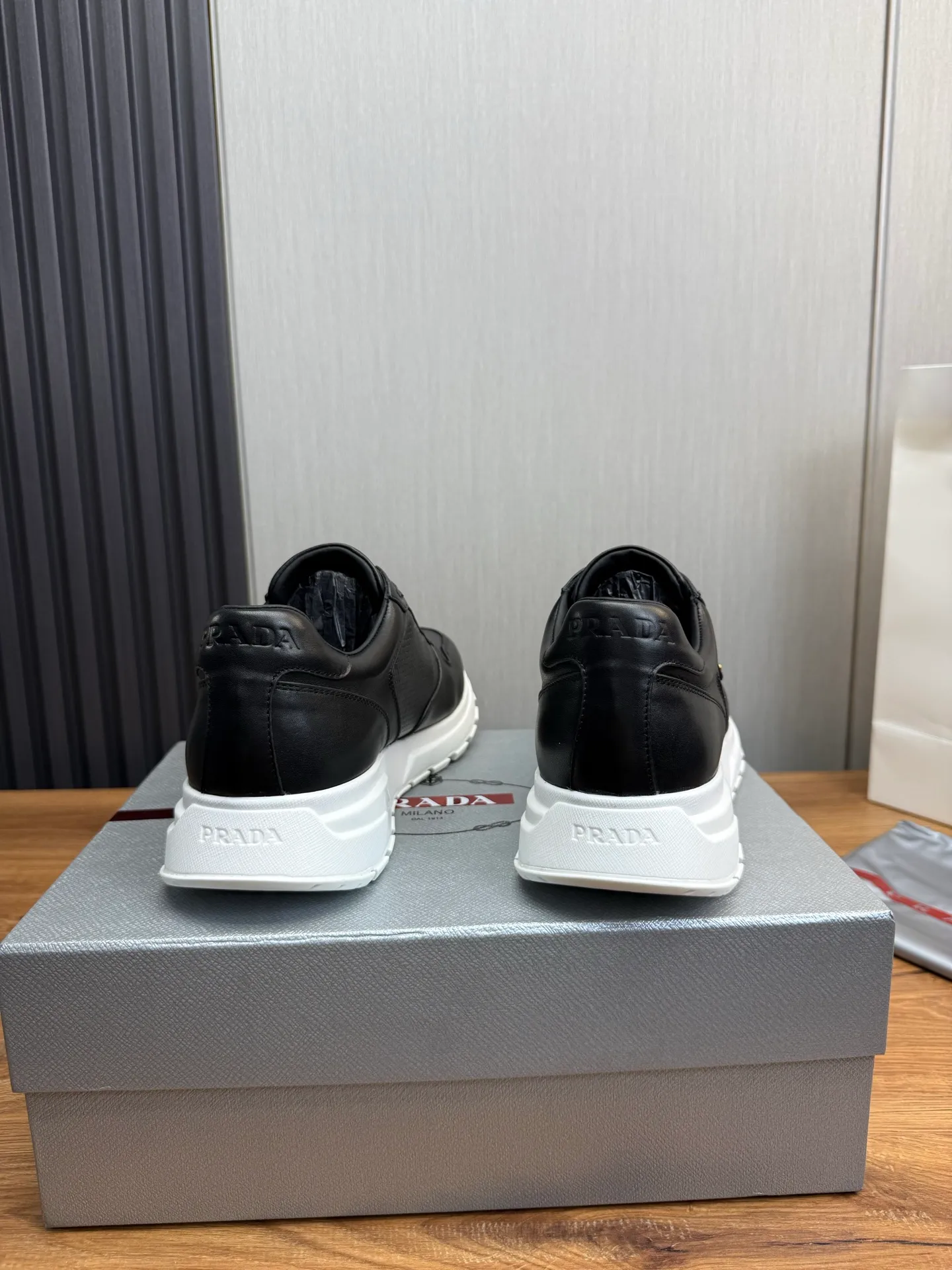 Men's shoes 💰580💰 [PRADA] Men's shoes are popular in the counter, official website is synchronized, 1 high-quality shipment ✔️Original cowhide punching + cowhide lining, 1🆚1 replica, original sole, 38-45 (45 customized, non-refundable)